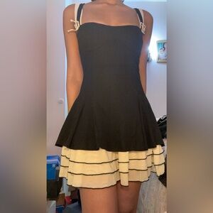 Black bodycon knitted mini dress